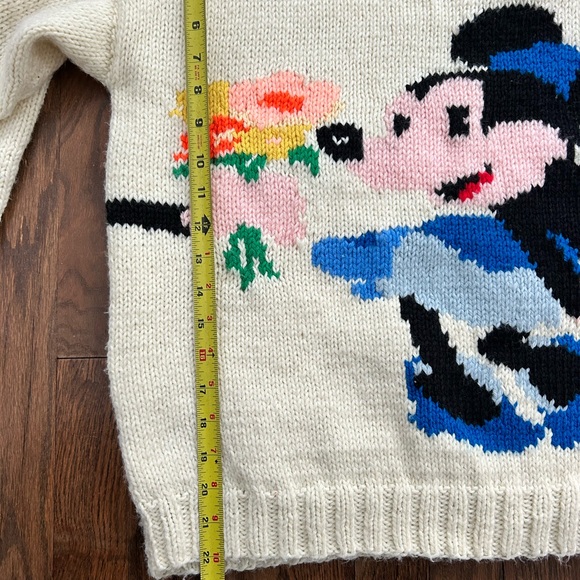 Vintage hand knit Mickey Mouse Minnie Mouse cream 70s sweater: Rare - Picture 9 of 13